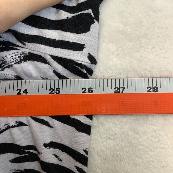 LOGO By Lori Goldstein Zebra Print Blouse Women Size 2X 100% Cotton Black White - Picture 7 of 9